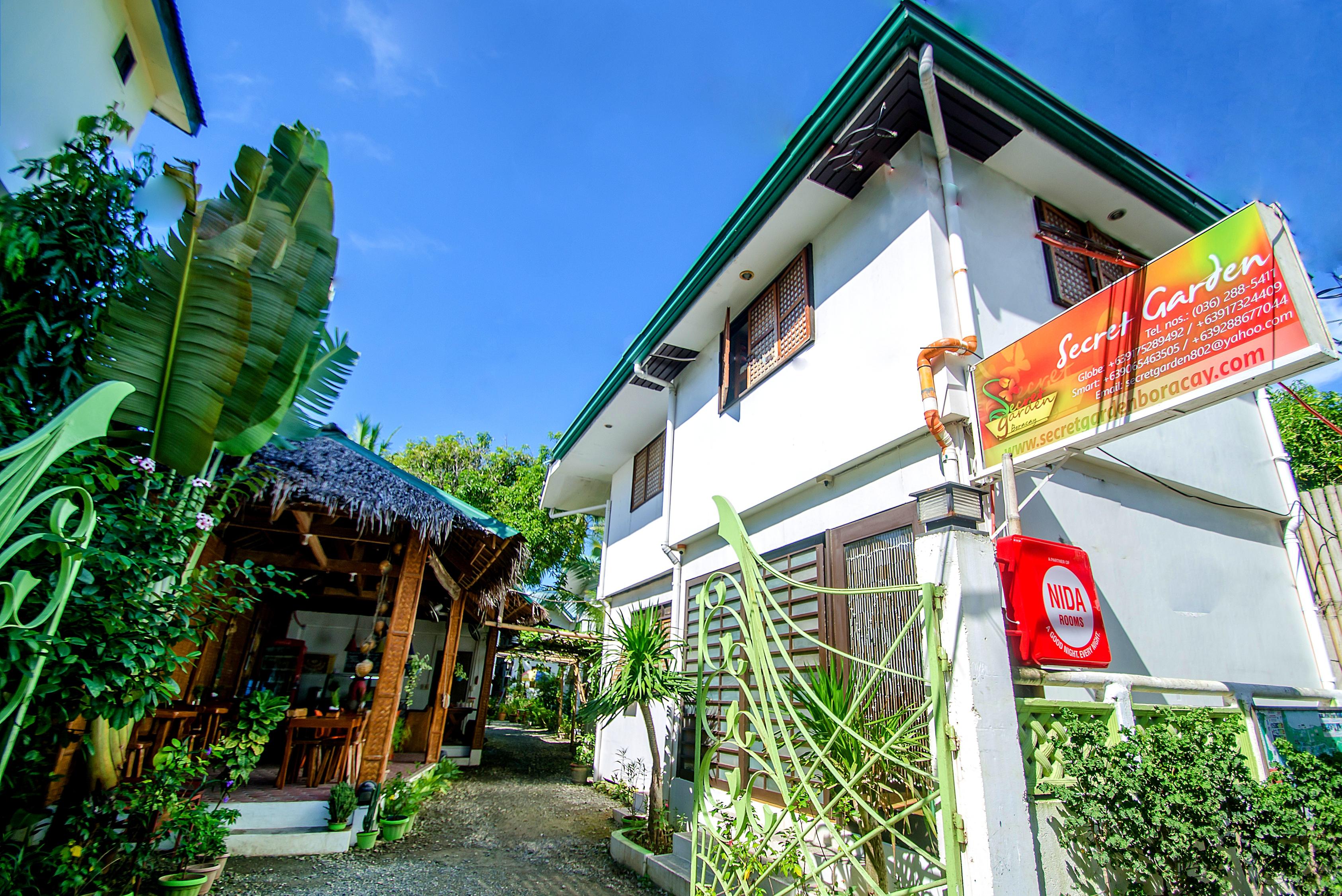 เรดดอร์ซ พลัส แอต ซีเคร็ต การ์เดน โบราไกย์ Hotel Balabag  ภายนอก รูปภาพ