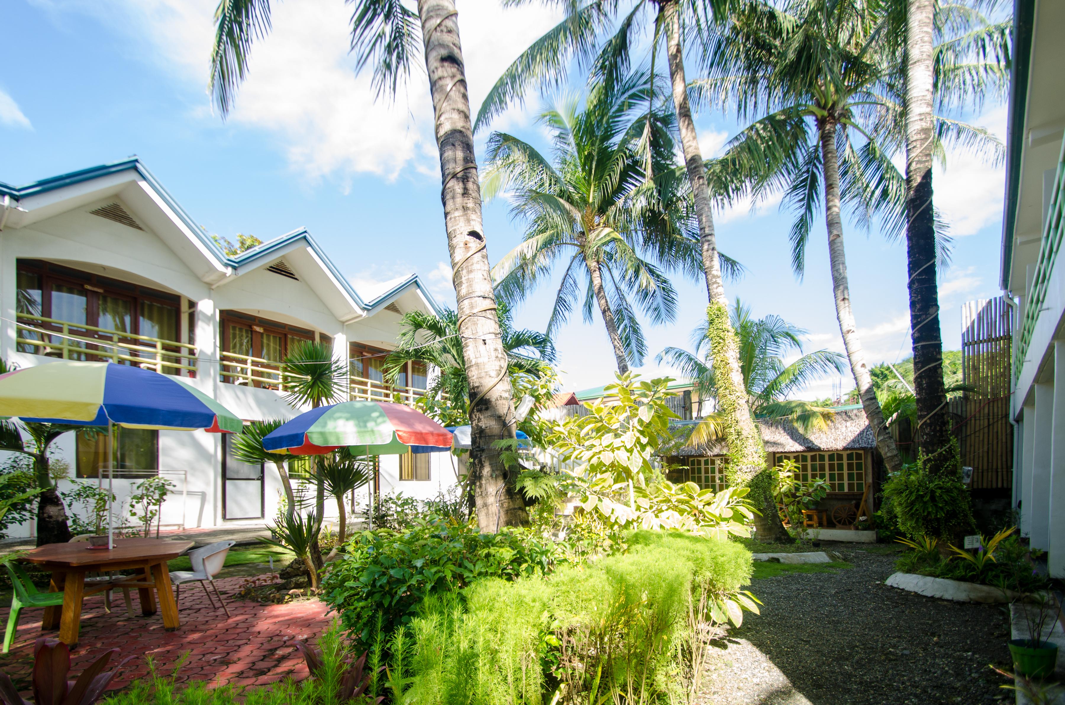 เรดดอร์ซ พลัส แอต ซีเคร็ต การ์เดน โบราไกย์ Hotel Balabag  ภายนอก รูปภาพ