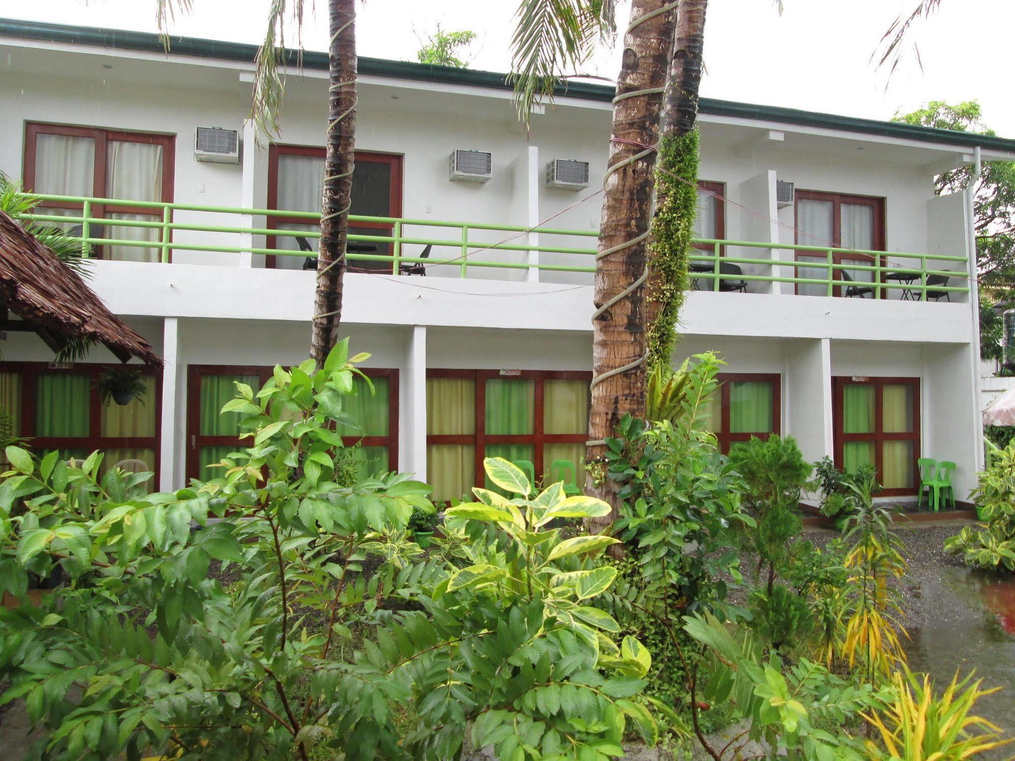 เรดดอร์ซ พลัส แอต ซีเคร็ต การ์เดน โบราไกย์ Hotel Balabag  ภายนอก รูปภาพ
