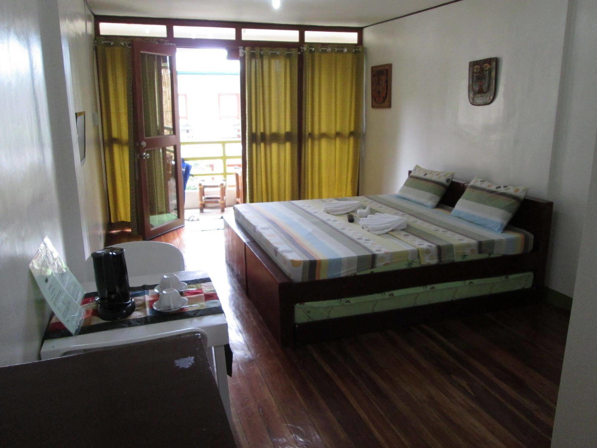 เรดดอร์ซ พลัส แอต ซีเคร็ต การ์เดน โบราไกย์ Hotel Balabag  ภายนอก รูปภาพ